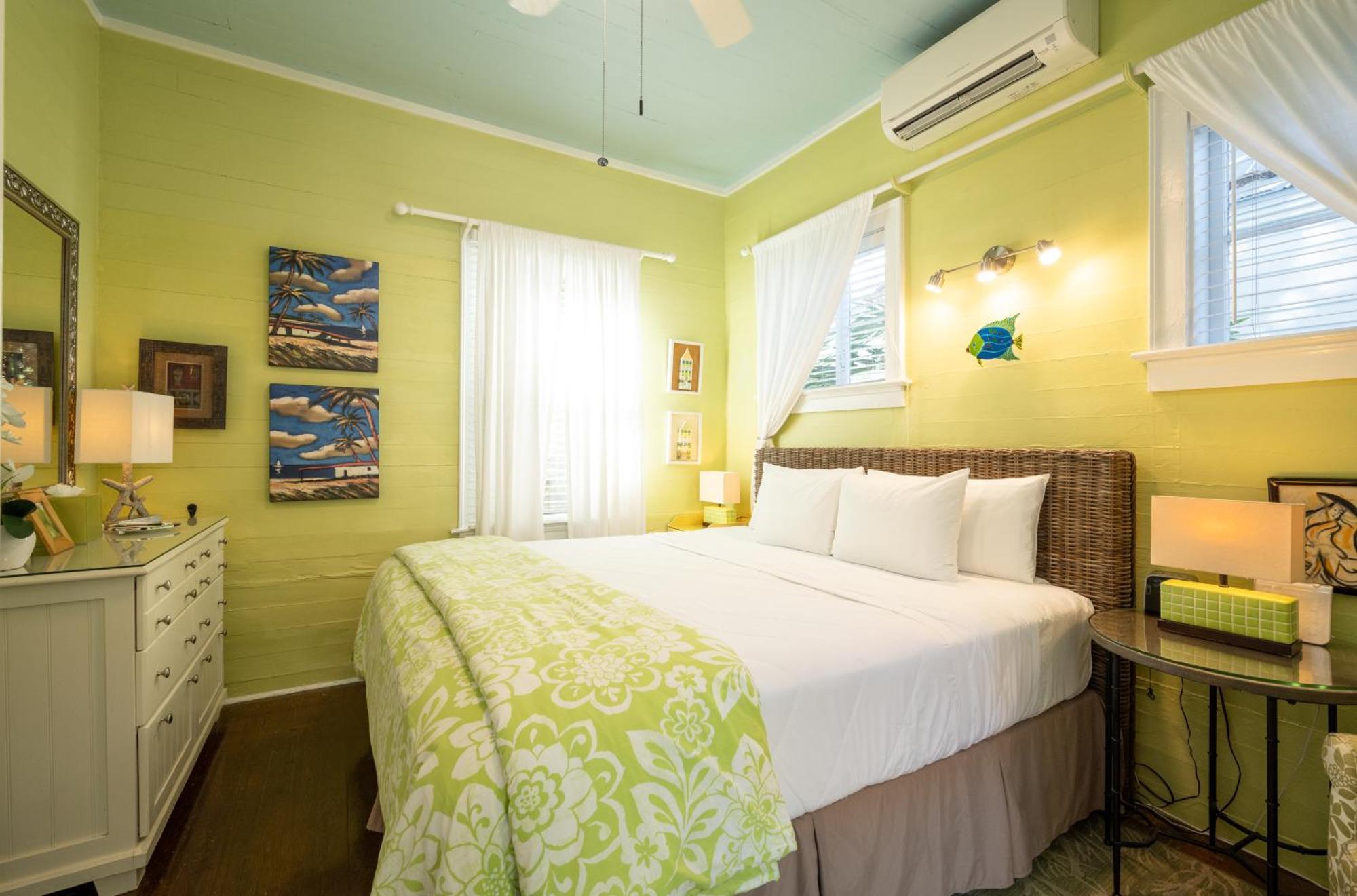The Mermaid & The Alligator Key West Chambre photo